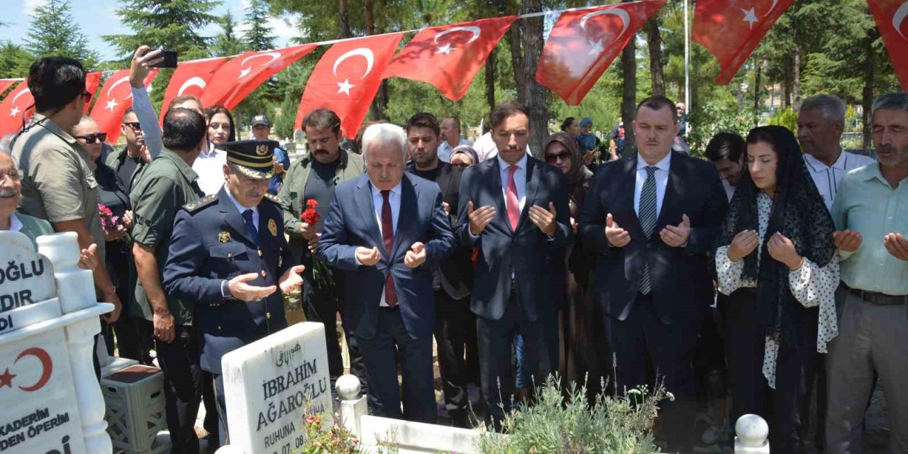 Korkuteli’nde 15 Temmuz Şehidi Yasin Naci Ağaroğlu, Mezarı Başında Anıldı