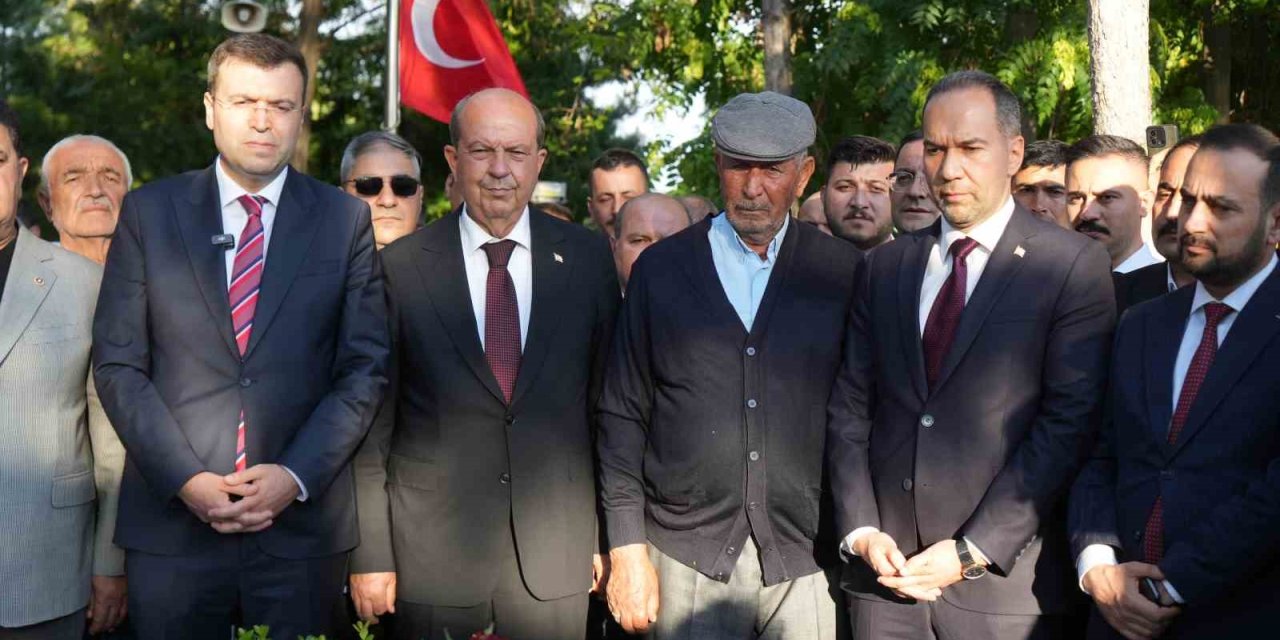15 Temmuz Kahramanı Şehit Ömer Halisdemir Kabri Başında Törenle Anıldı