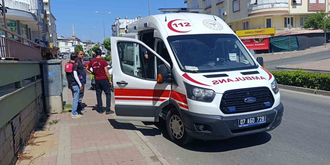 Motosiklet İle Otomobil Çarpıştı: 2 Yaralı