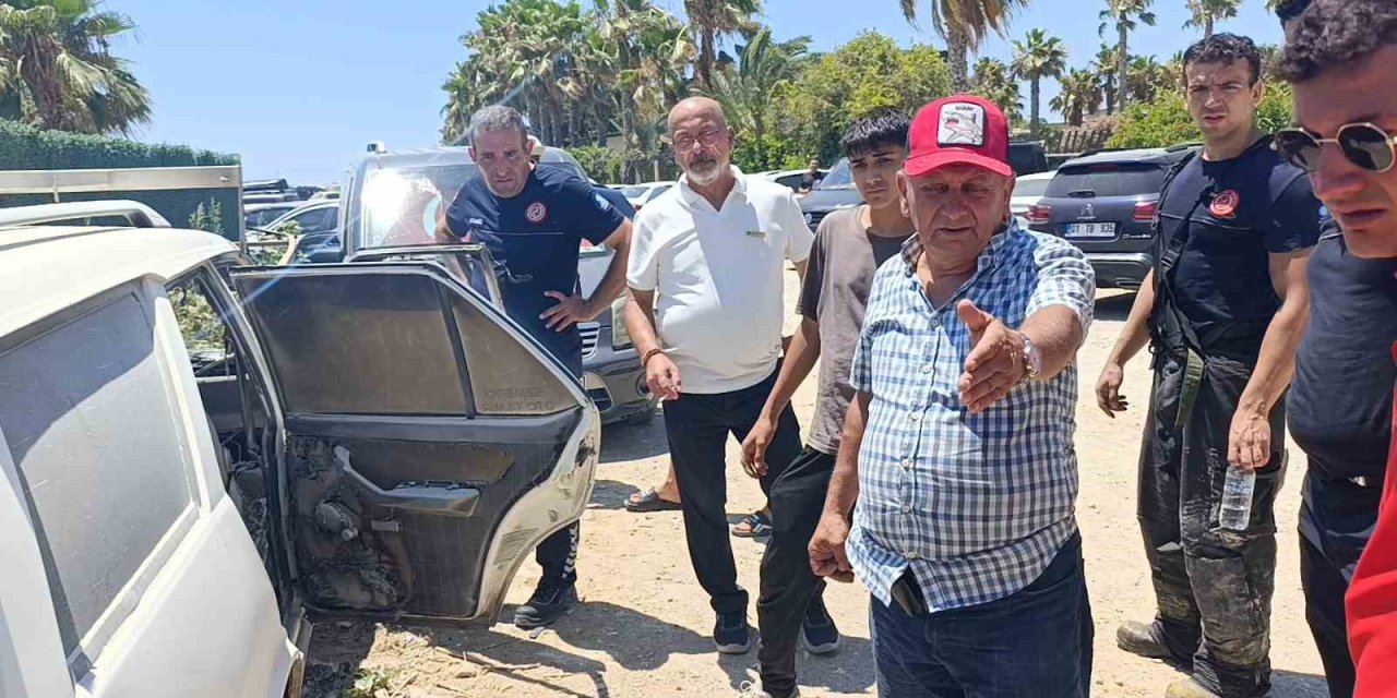 Otele Ölçü Almaya Gitti, Geri Döndüğünde Aracını Yanmış Halde Buldu