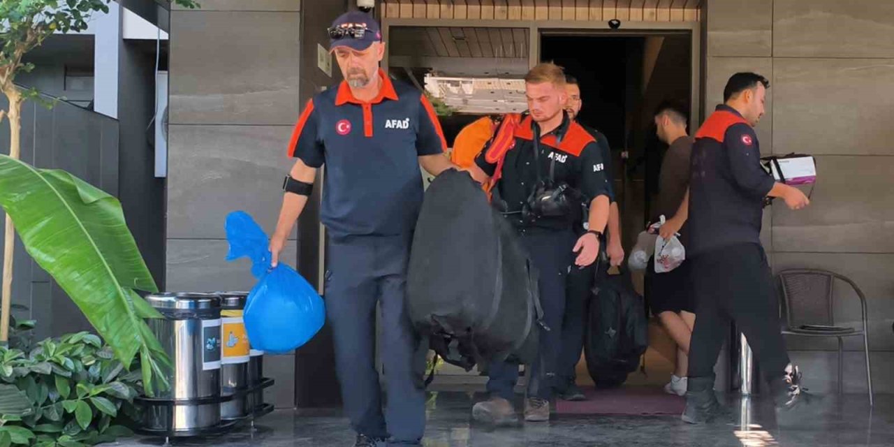 Otel Odasında Ölü Bulundu, Yanındaki Maddeler Ekipleri Alarma Geçirdi
