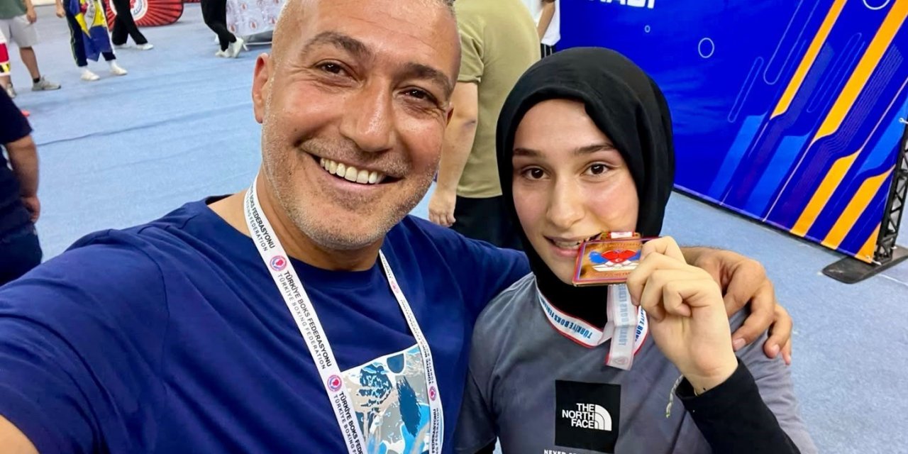 Niğdeli Boksör Hayrunnisa Turgut Türkiye Şampiyonu Oldu