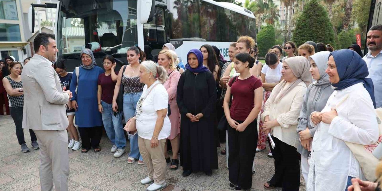 Akdenizli Anne Ve Kızları Kapızlı Gençlik Kampında Buluştu
