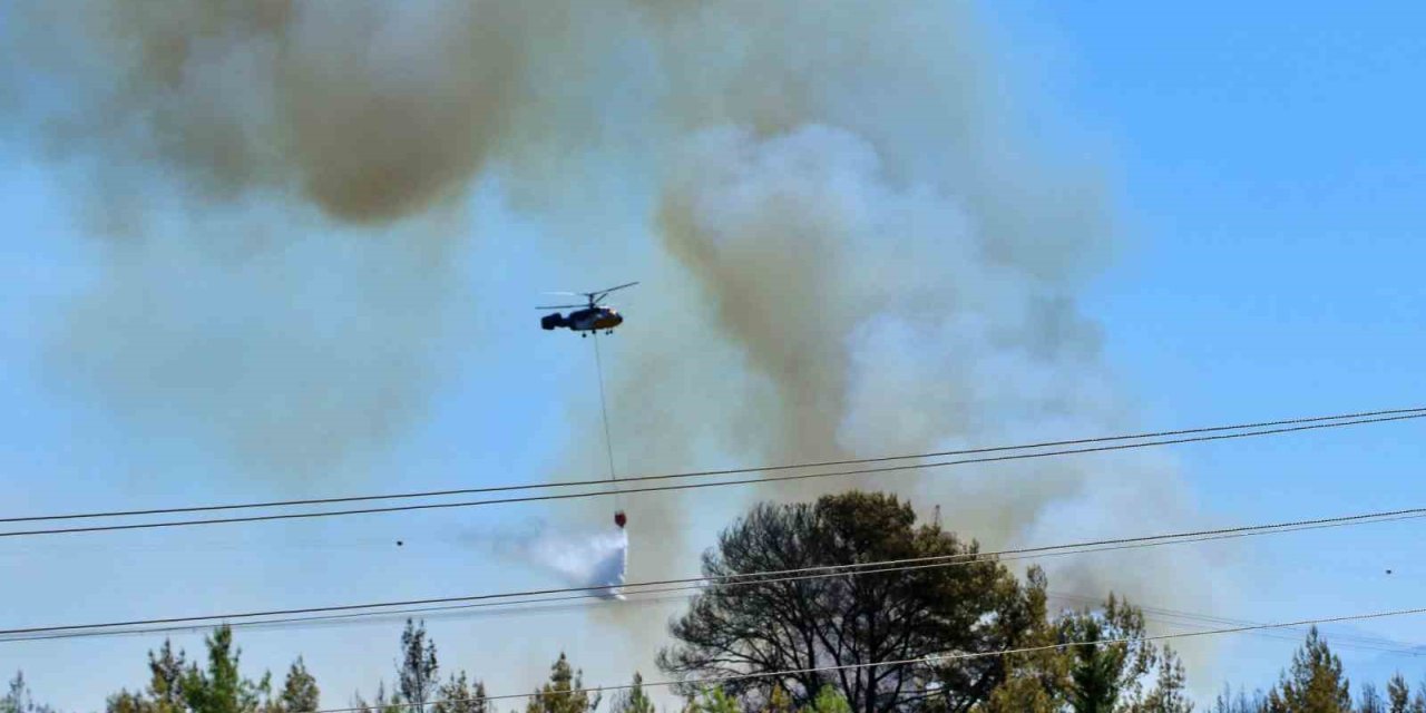 Antalya’da Ormanlık Alandaki Yangın Kontrol Altına Alındı