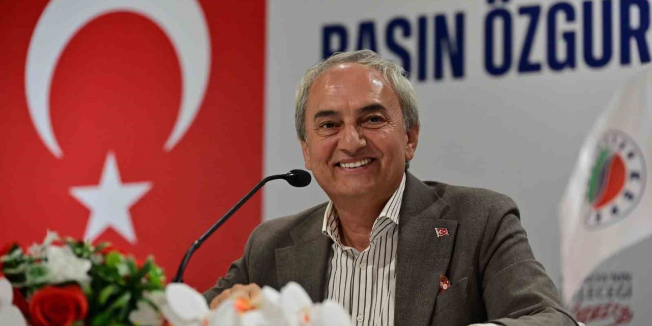 Kepez Belediye Başkanı Kocagöz’den Yeni Parti Cevabı