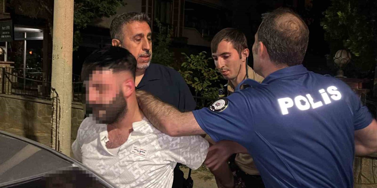 Polise Direnip Kaçtı, Otopark Girişinde Böyle Yakalandı