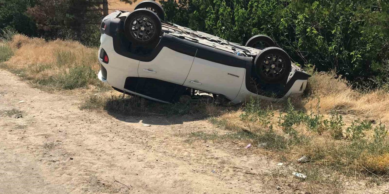 Tırın Patlayan Lastiğinden Savrulan Parçalar Kazaya Sebep Oldu: 3’ü Çocuk 8 Yaralı