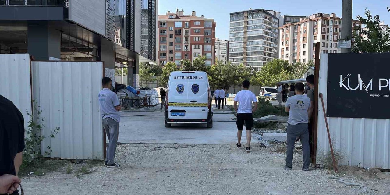 İnşaatın Yedinci Katında Yük Asansöründen Düşen Usta Öldü