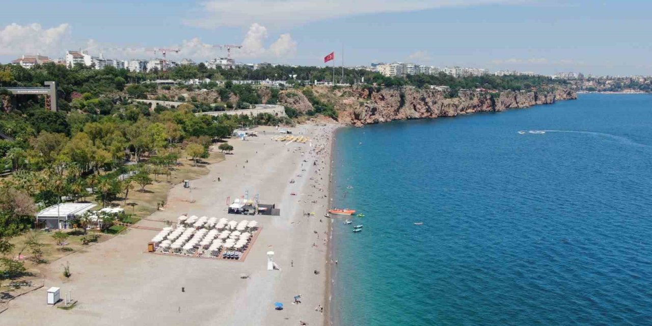 Antalya’da "dumansız Plaj" Uygulaması İçin Yeni Genelge