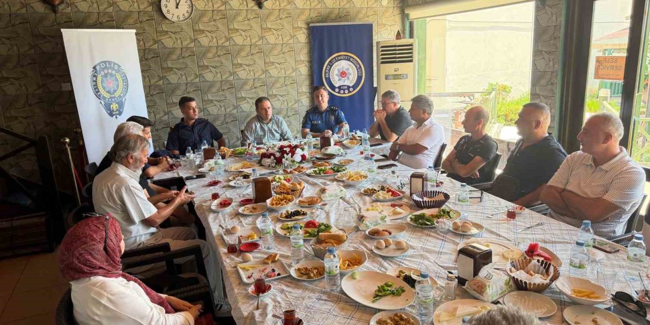 Kaymakam Fırat: "basın, Devlet İle Millet Arasında Köprüdür"