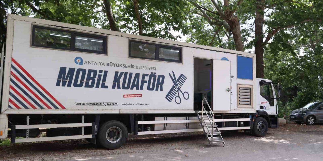 Antalya’da Mobil Kuaför Tırı Yaylalarda Hizmet Veriyor