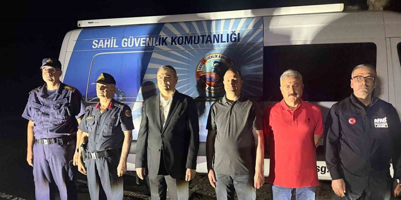 Vali Toros:  "anne, Baba Ve Annenin Kız Kardeşi Hayatını Kaybetti"