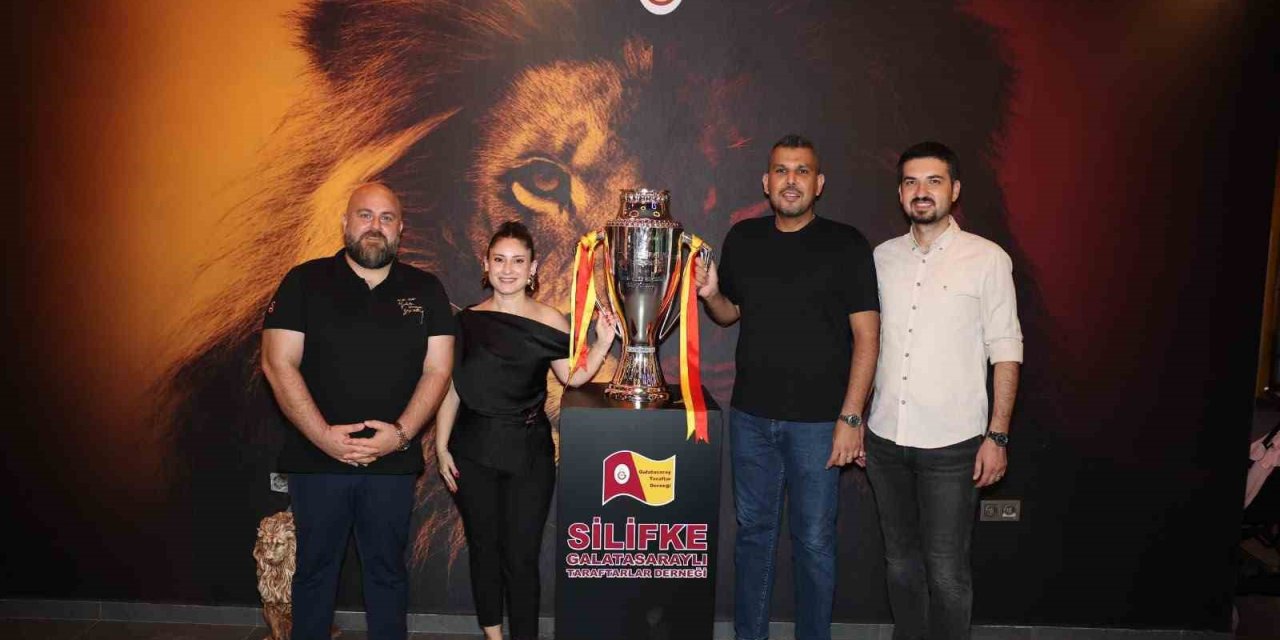 Galatasaray’ın Şampiyonluk Kupası Silifke’de Taraftarlarla Buluştu
