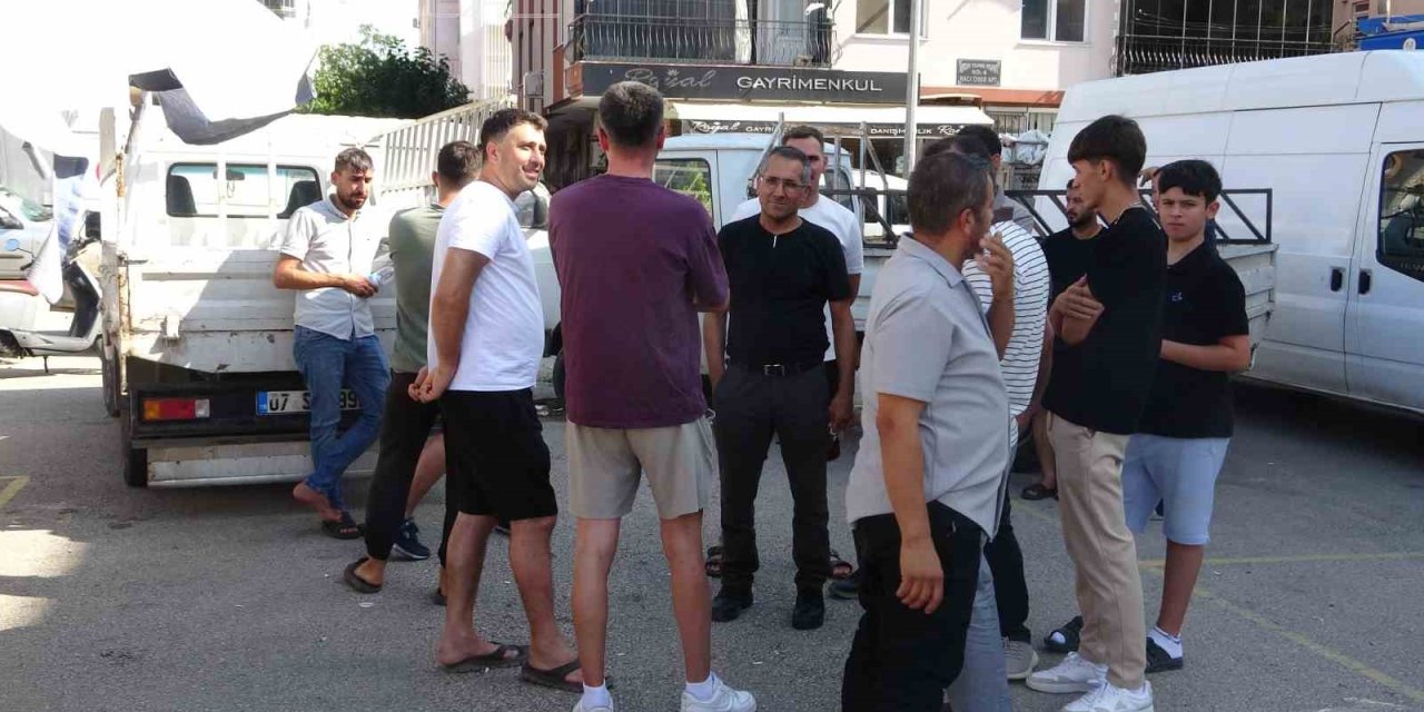 "yerimiz Daraldı" Diyen Pazarcı Esnafı Yeni Pazar Alanında Tezgah Açmadı