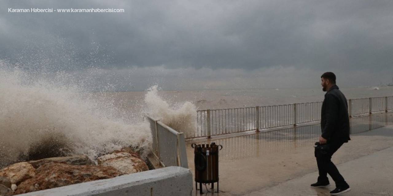 Mersin'de Şiddet Yağışlar Etkin Oldu