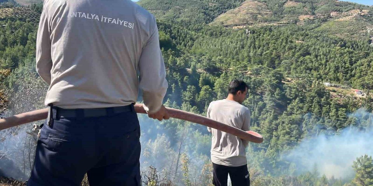 Alanya’da Orman Yangını Sebebiyle 45 Ev Tedbir Amaçlı Tahliye Edildi