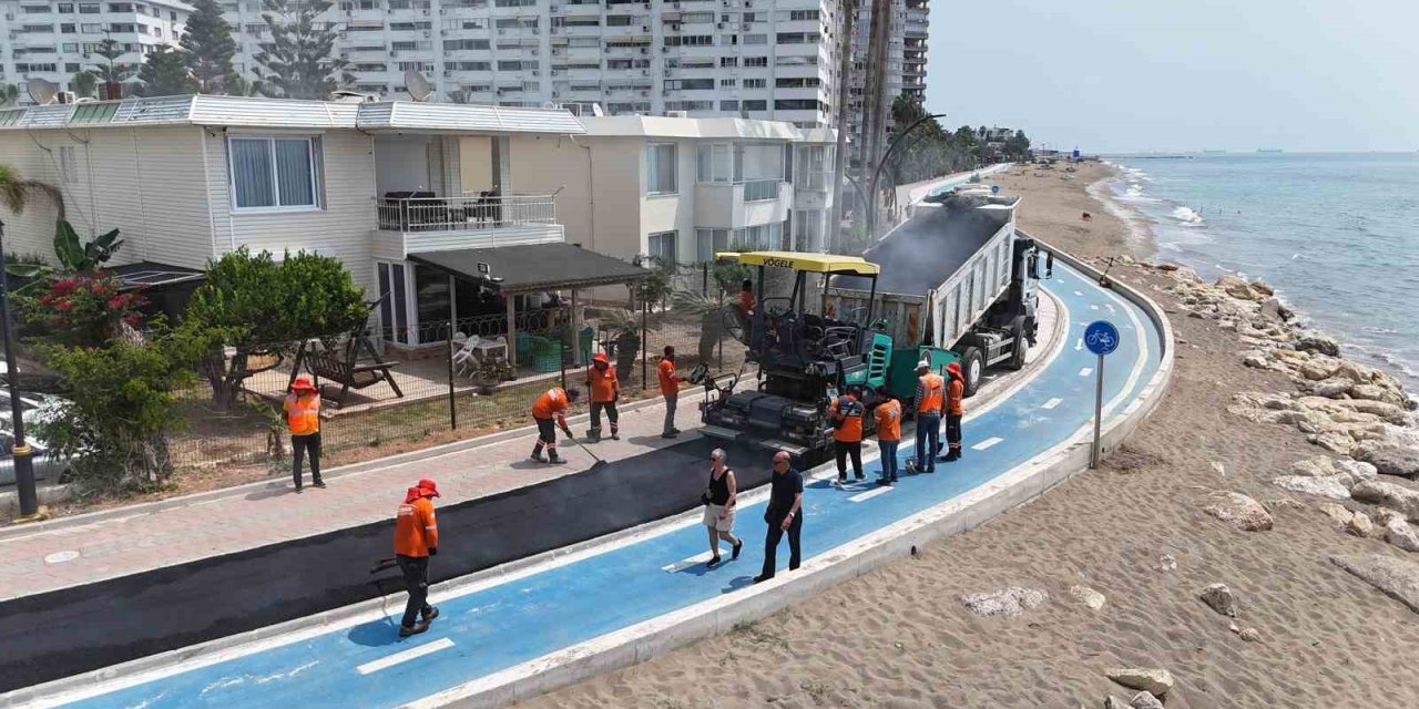 Mersin’de Sahil Yürüyüş Yolu Yenilendi