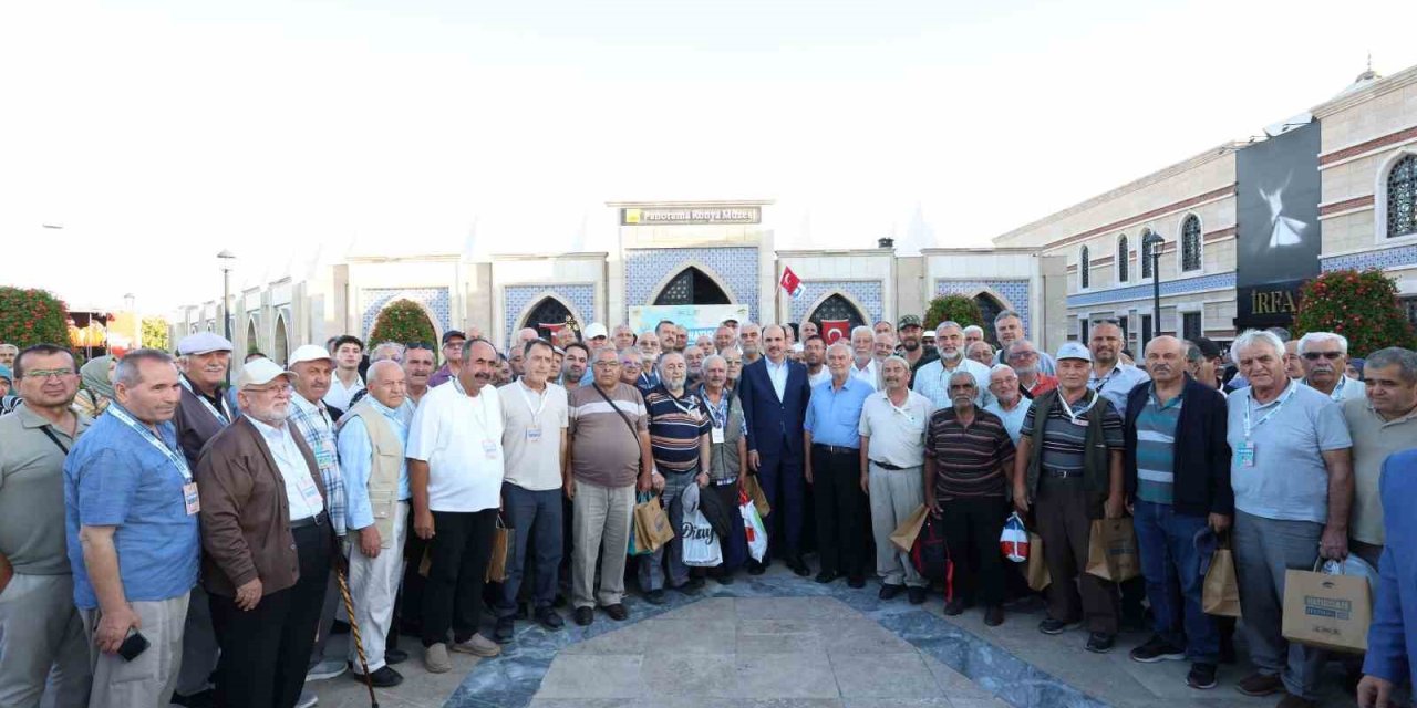 Konya Büyükşehir’in Emeklilere "hatırdan Hatıraya Kültür Turları" Sürüyor