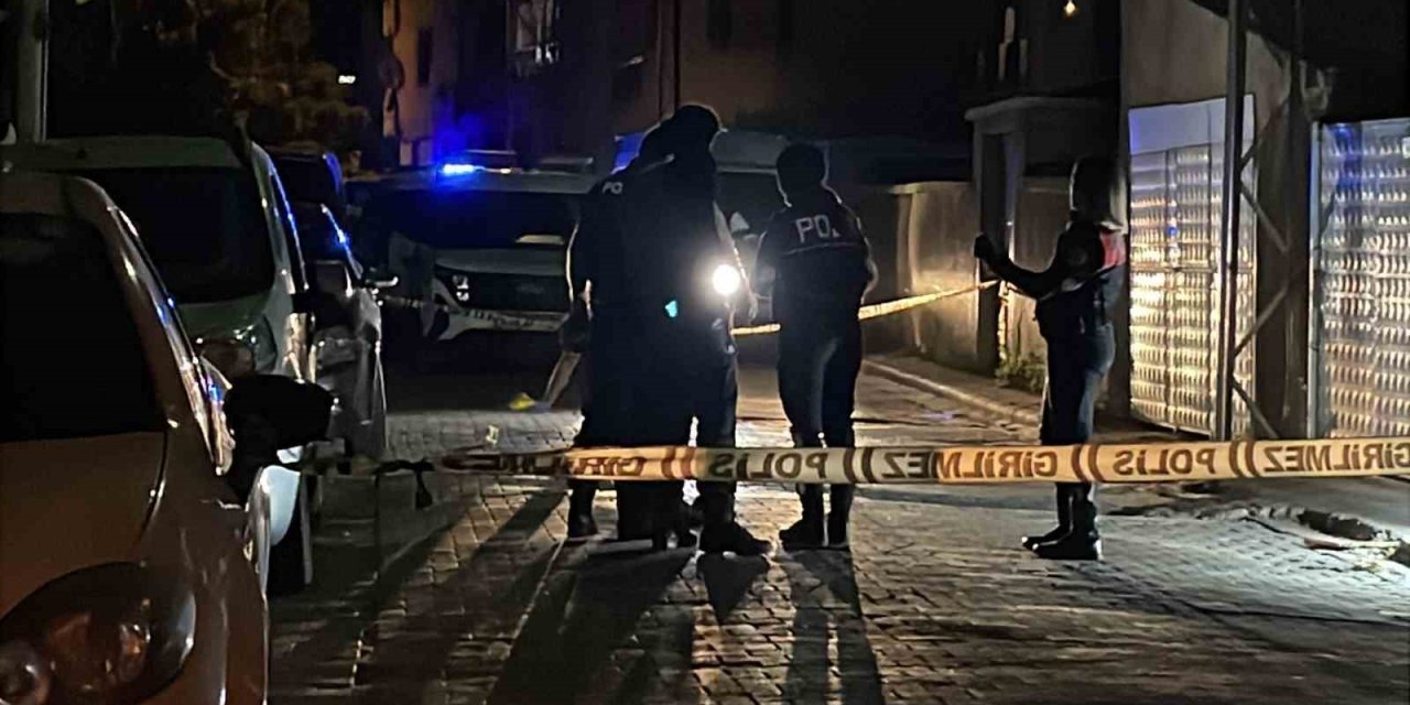 Sokaktaki Tartışma Kanlı Bitti: 1 Yaralı