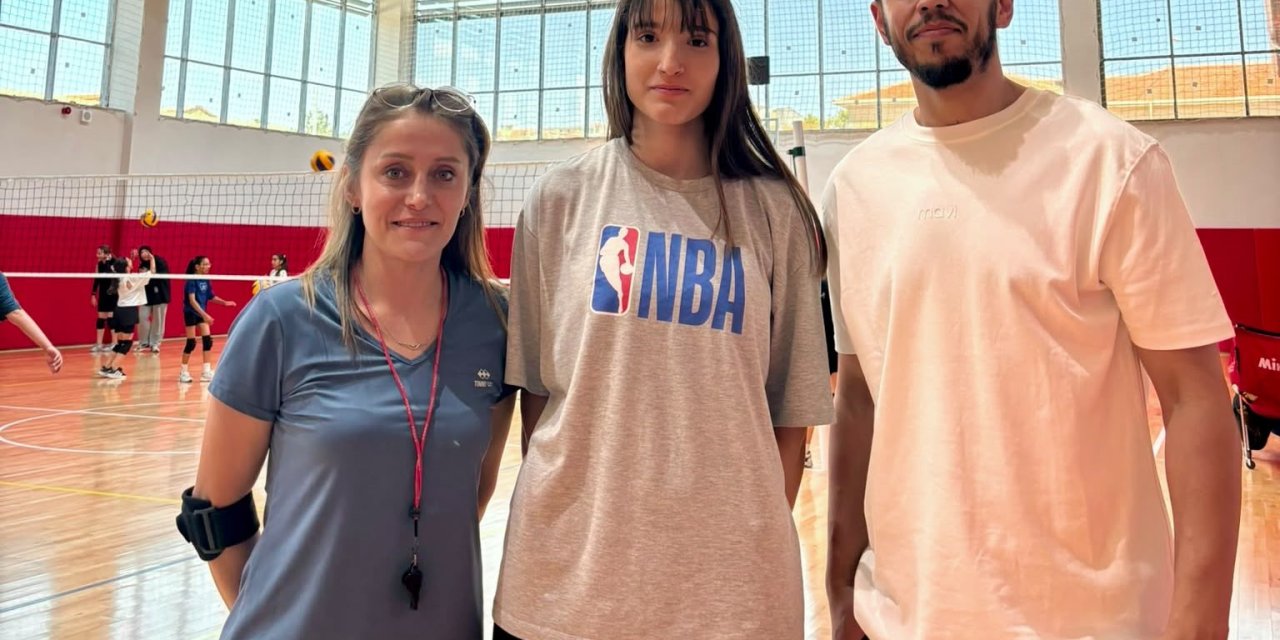 Niğdeli Sporcu Belinay Akkuş Beşiktaş’a Transfer Oldu