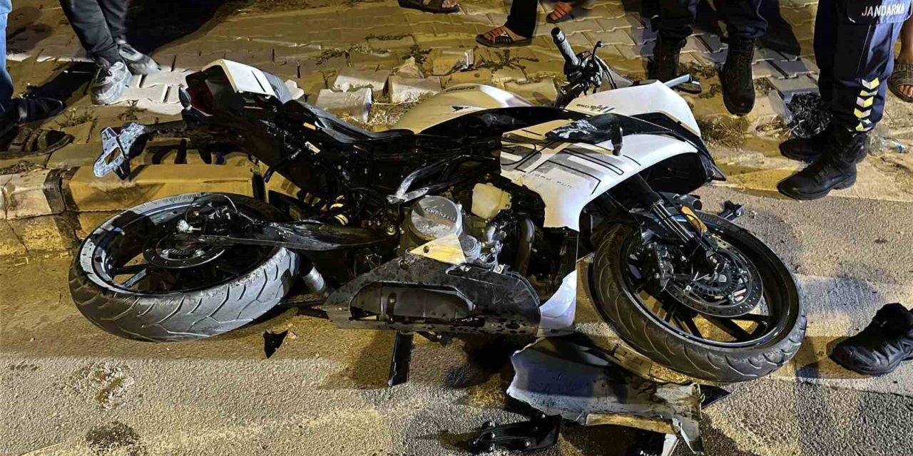 Aksaray’da Otomobil İle Motosiklet Çarpıştı: 2 Çocuk Ağır Yaralı