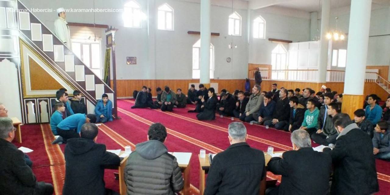 Genç Hatipler Minberde