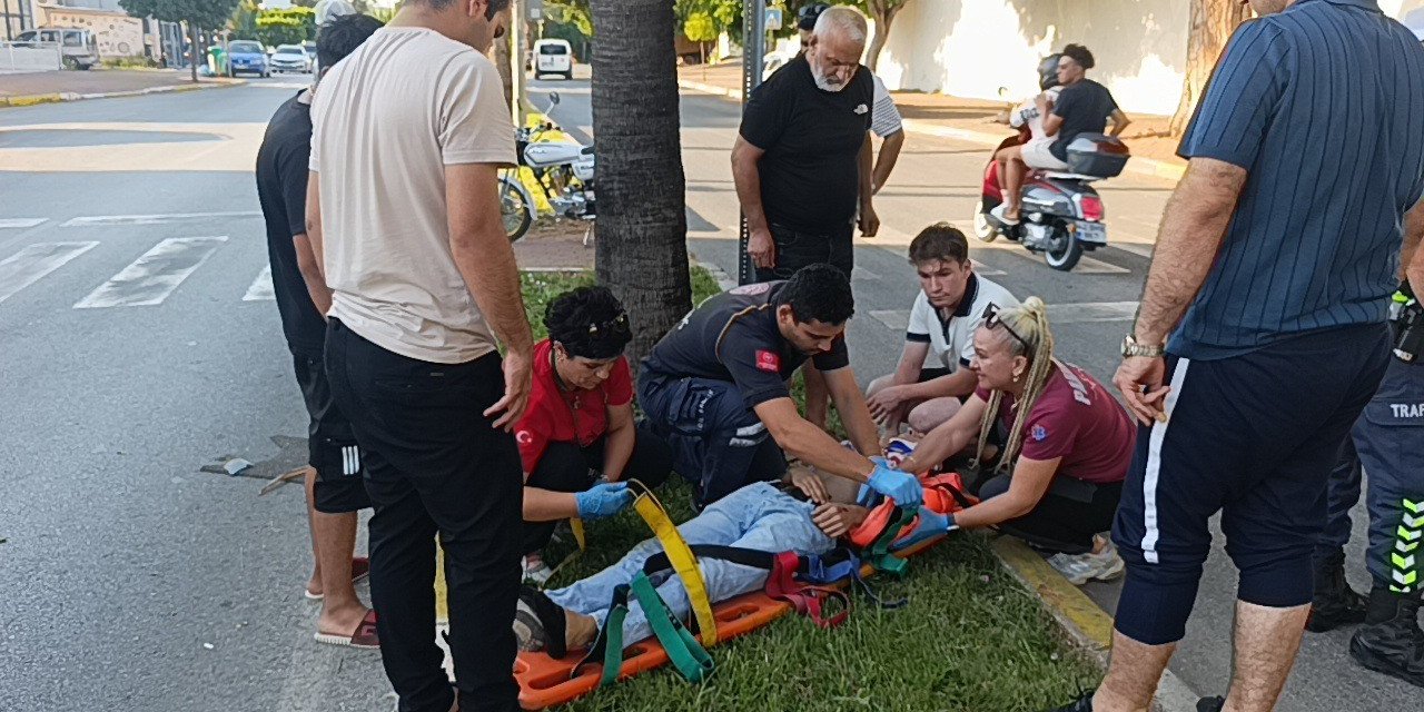 Kasise Hızlı Giren Motosiklet Sürüklendi: 1 Yaralı