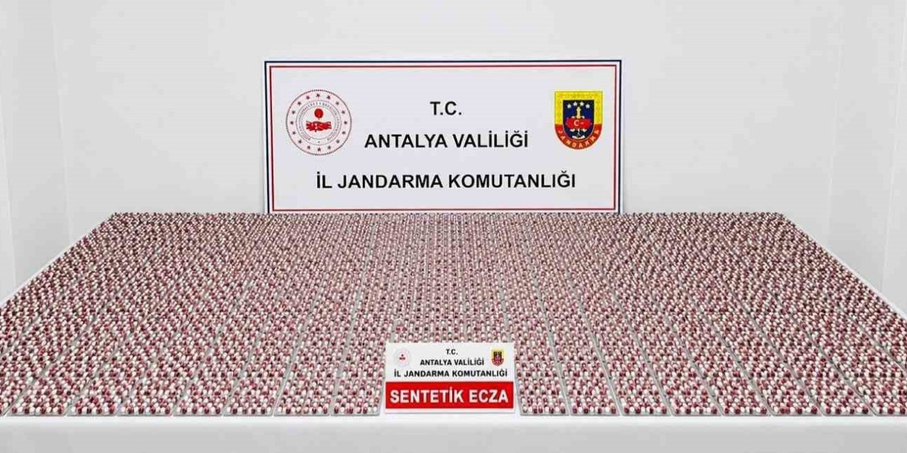 Antalya’da Depoda 5 Bin 865 Adet Uyuşturucu Hap Ele Geçirildi