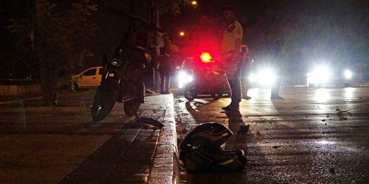 Antalya’da Feci Kaza: Yayaya Çarpan Motosikletli Hayatını Kaybetti
