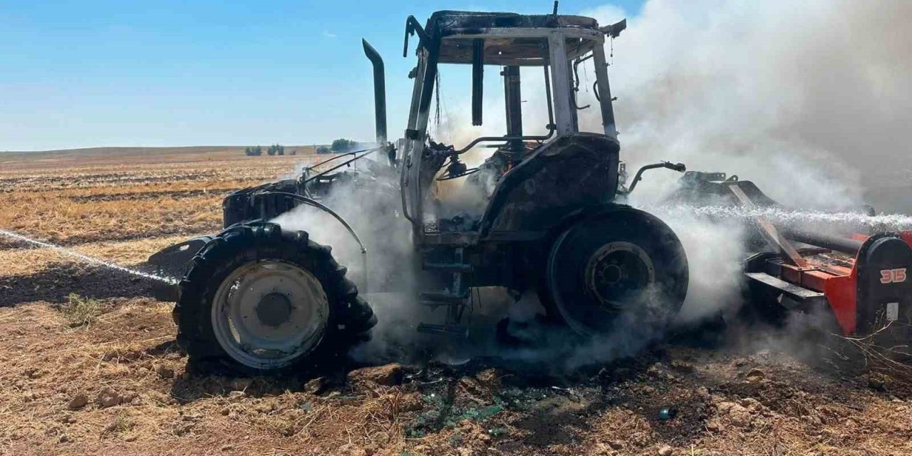Kulu’da Yanan Traktör Kullanılamaz Hale Geldi