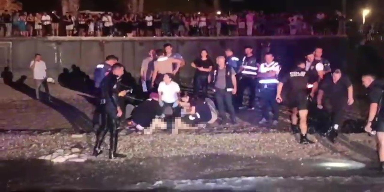 Antalya’da Denize Giren 2 Arkadaş Boğuldu