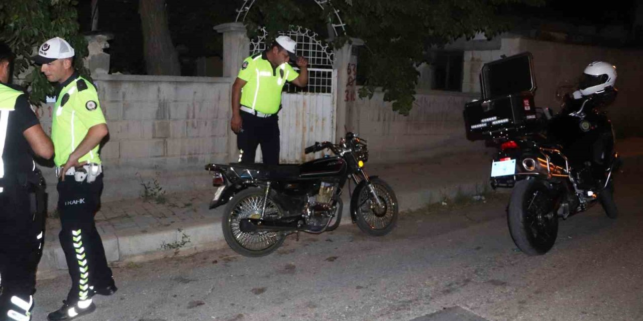 Karaman’da Polisin ’dur’ İhtarına Uymayan Motosiklet Sürücüsüne 402 Bin Lira Ceza Kesildi