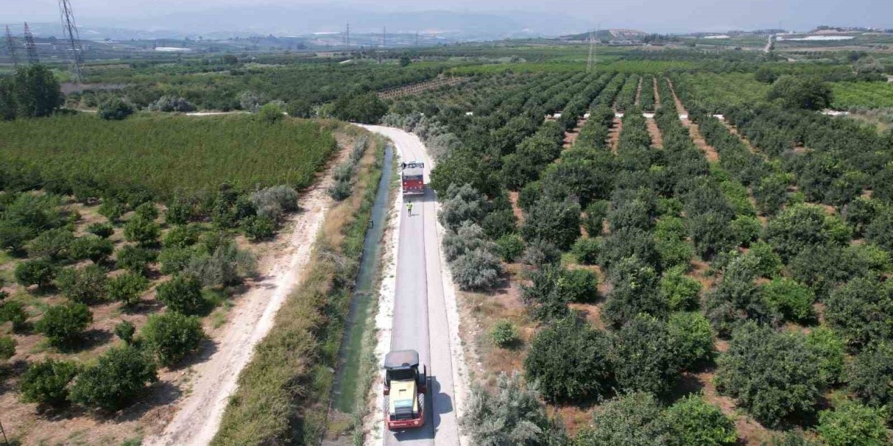 Akdeniz’de Tarım Yolları Soğuk Asfaltla Yenileniyor