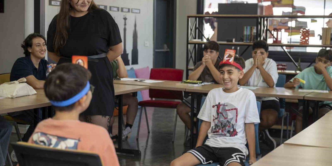 İngilizceyi Oyunlarla Öğreniyorlar: ‘hello Mersin’ Yaz Programı Sürüyor
