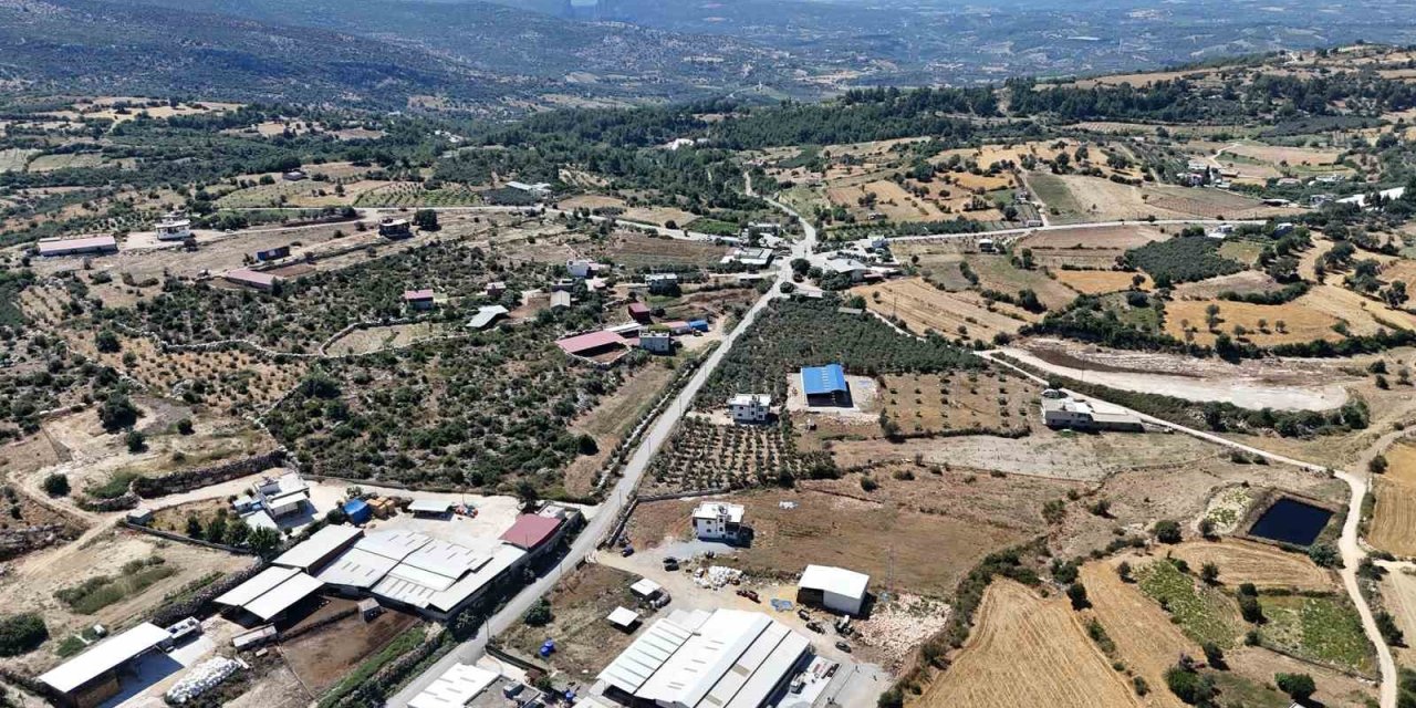 Mersin’de Kırsal Yollar Güvenli Ve Konforlu Hale Getiriliyor