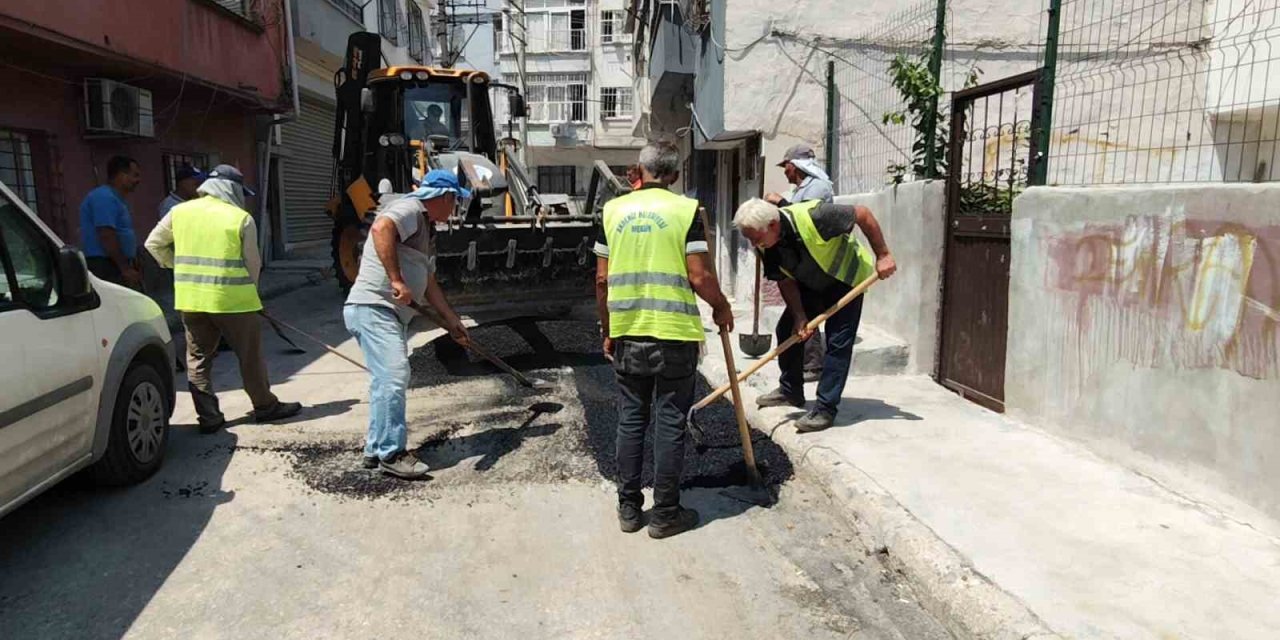 Akdeniz’de Bozulan Yollar İçin Ekipler Sahada