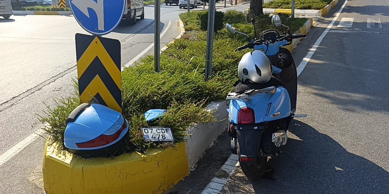 Hafif Ticari Araçla Çarpışan Motosikletli Yaralandı
