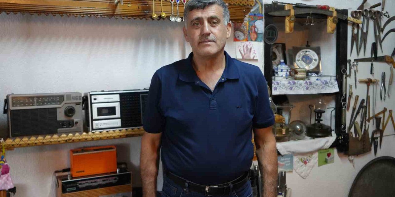 İki Parçayla Başladı, 35 Yılda 3 Bin Eşyalık Müze Kurdu