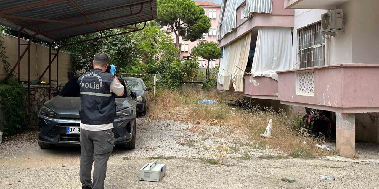 Alanya’da Balkondan Düşen Yaşlı Kadın Hayatını Kaybetti