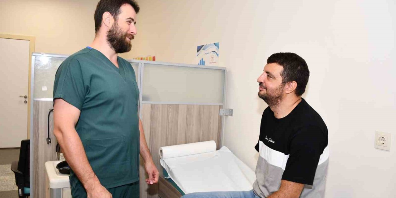 Yemek Borusundaki 13 Santimetrelik Dev Kitle Kapalı Cerrahi Yöntemle Çıkarıldı