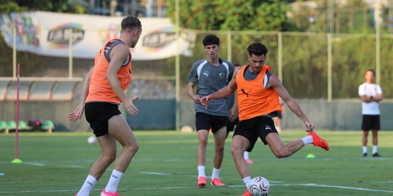 Alanyaspor, Beşiktaş Maçı Hazırlıklarına Başladı
