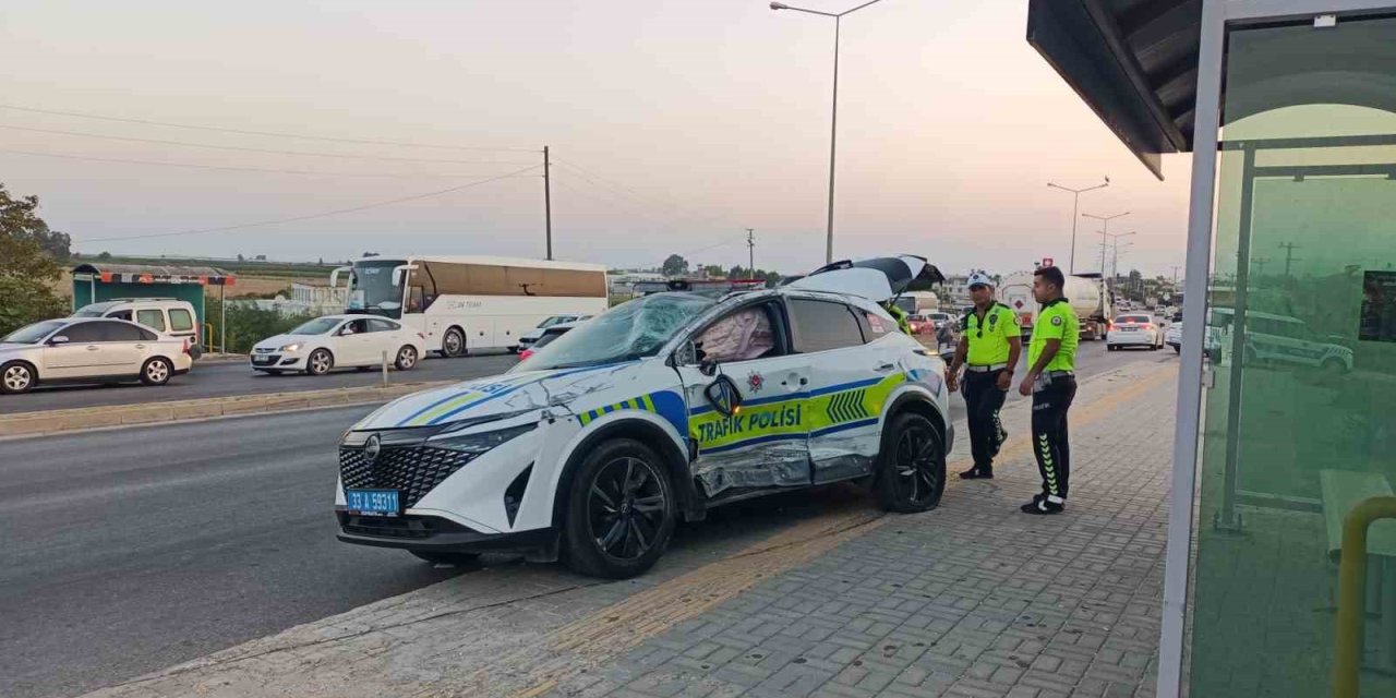 Silifke’de Zincirleme Kaza: 1’i Polis 2 Kişi Yaralandı