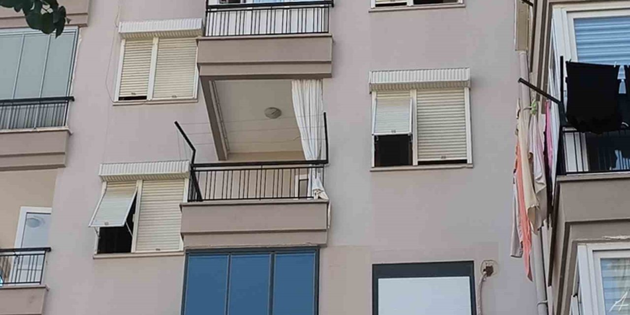 Antalya’da Yaşlı Anne Ve Kızı Aynı Evde Ölü Bulundu