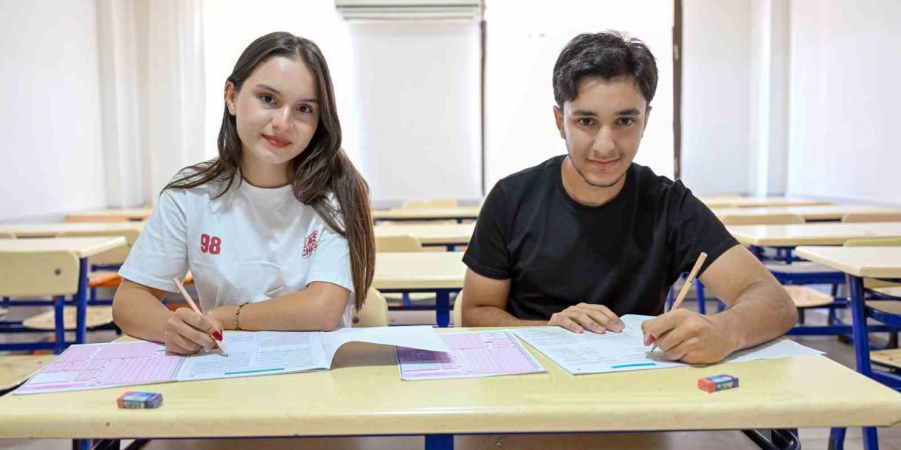 Mersin’de Ücretsiz Kurs Desteğiyle 396 Öğrenci Üniversiteli Oldu