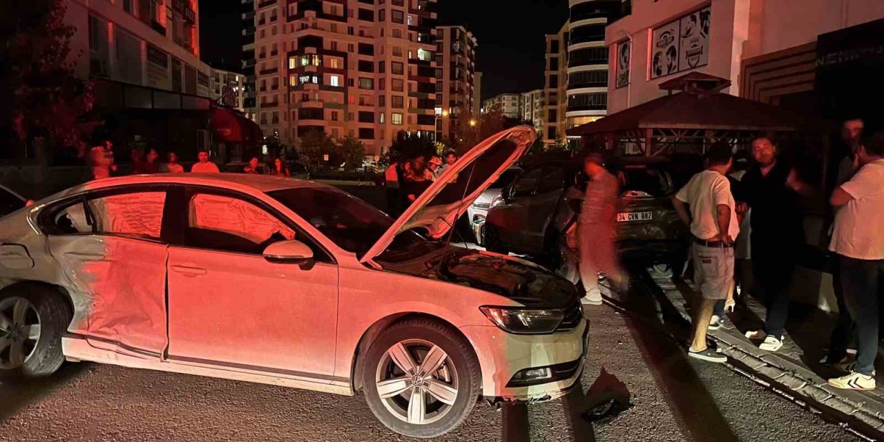 Niğde’de Zincirleme Kaza: 5 Araca Hasar Veren Sürücü Olay Yerinden Kaçtı