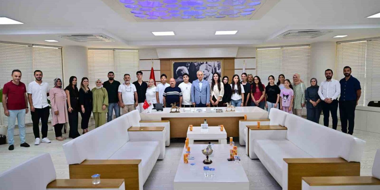 Kepez’in Eğitim Kurslarından Lgs Ve Yks Başarısı