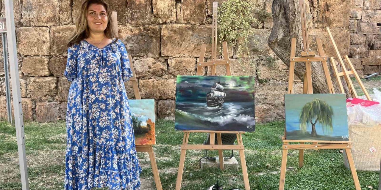 Ayaklarıyla Hayata Tutundu, Eserleri Sınırları Aştı