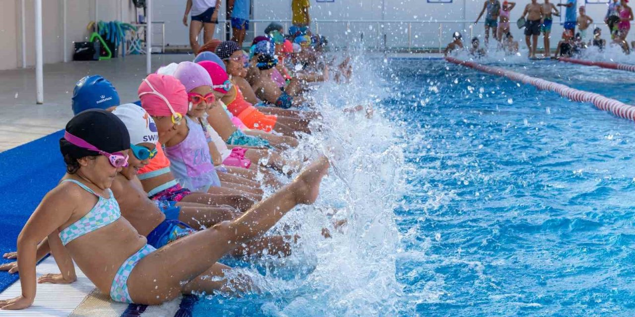 Mersin’de Yüzme Kurslarından Bin 330 Kişi Faydalandı