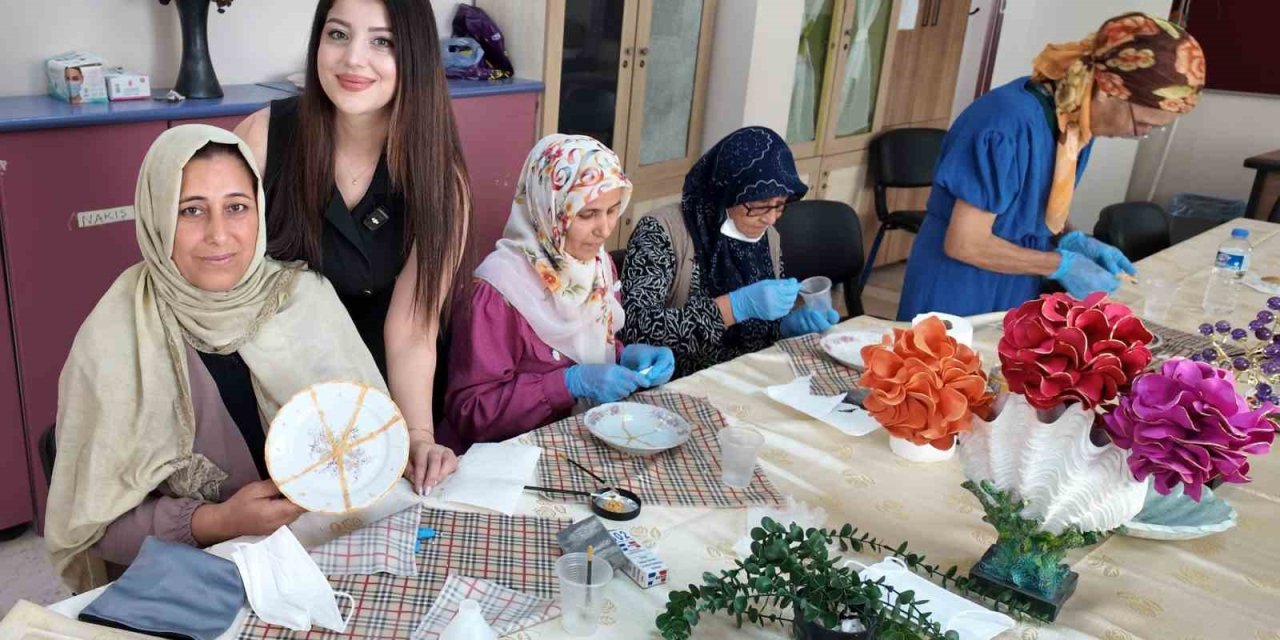 Akdeniz’de Kadınlar Kintsugi Sanatıyla Kırılan Parçaları Yeniden Birleştirdi
