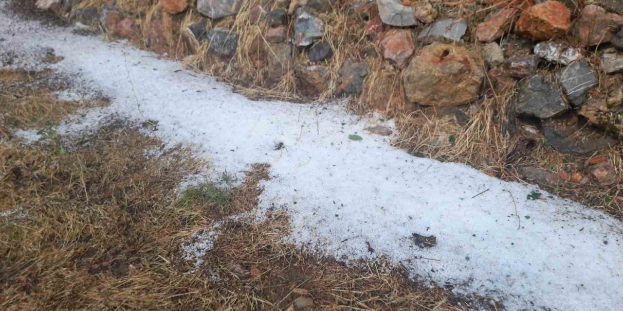 Bozkır’da Sağanak Ve Dolu Etkili Oldu